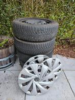 Winterbanden met VW wieldoppen - Complete set, Ophalen, Gebruikt