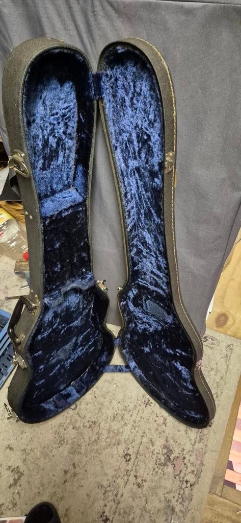 Vintage gitaarkoffer met blauwe binnenkant, Muziek en Instrumenten, Behuizingen en Koffers, Ophalen