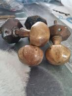 Antieke koperen deurknoppen, Ophalen