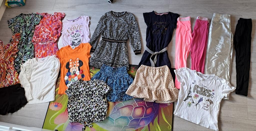 Meisjeskleding pakket 18 delig maat 122-128/ 134 zgan, Ophalen of Verzenden, Zo goed als nieuw, Overige maten