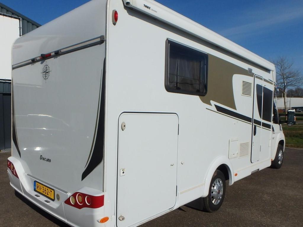 Carado T 447 (HYMER), Caravans en Kamperen, Campers, Fiat, Bedrijf, Koelkast, Half-integraal