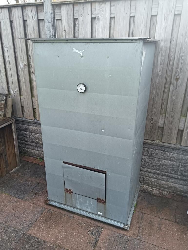 Grote rookkast rookton, Ophalen, Gebruikt, Met accessoires