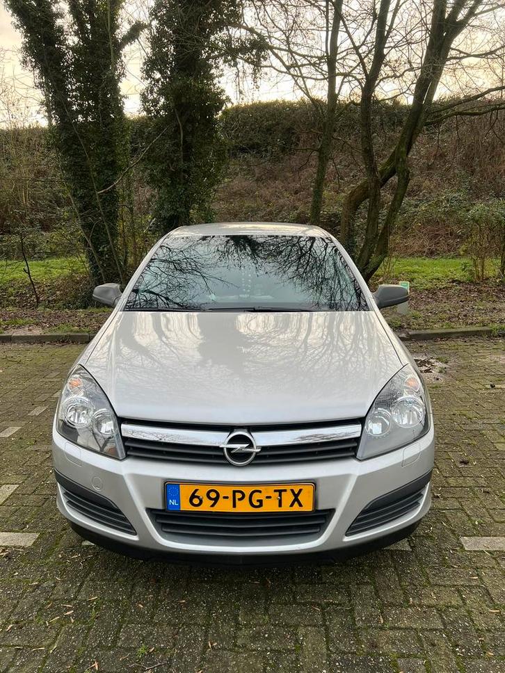 Opel Astra 1.6 16V 5D 77KW 2004 Grijs, Auto's, Opel, Particulier, Astra, Benzine, B, Hatchback, Handgeschakeld, Origineel Nederlands