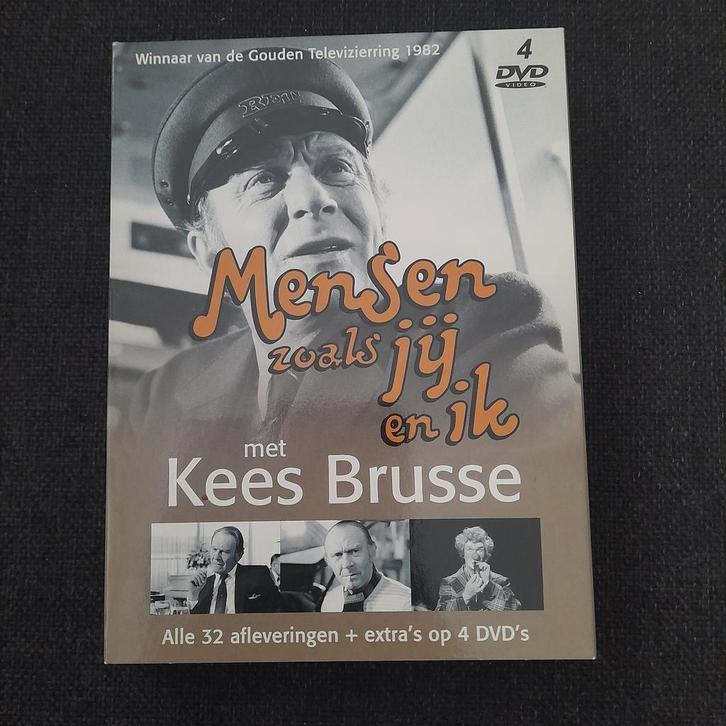 Mensen zoals jij en ik - Kees Brusse - 4 DVD's, Cd's en Dvd's, Dvd's | Tv en Series, Zo goed als nieuw, Komedie, Boxset, Alle leeftijden