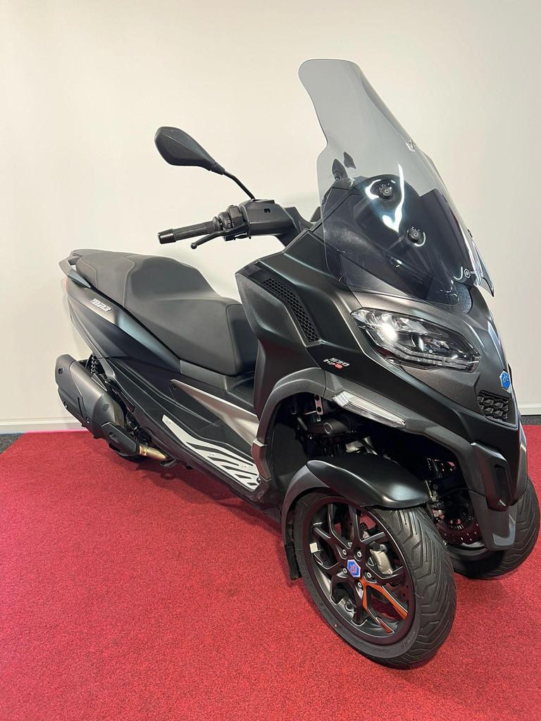 Piaggio 530 MP3 HPE Exclusive, Bedrijf, Handvatverwarming, 12 t/m 35 kW, Scooter