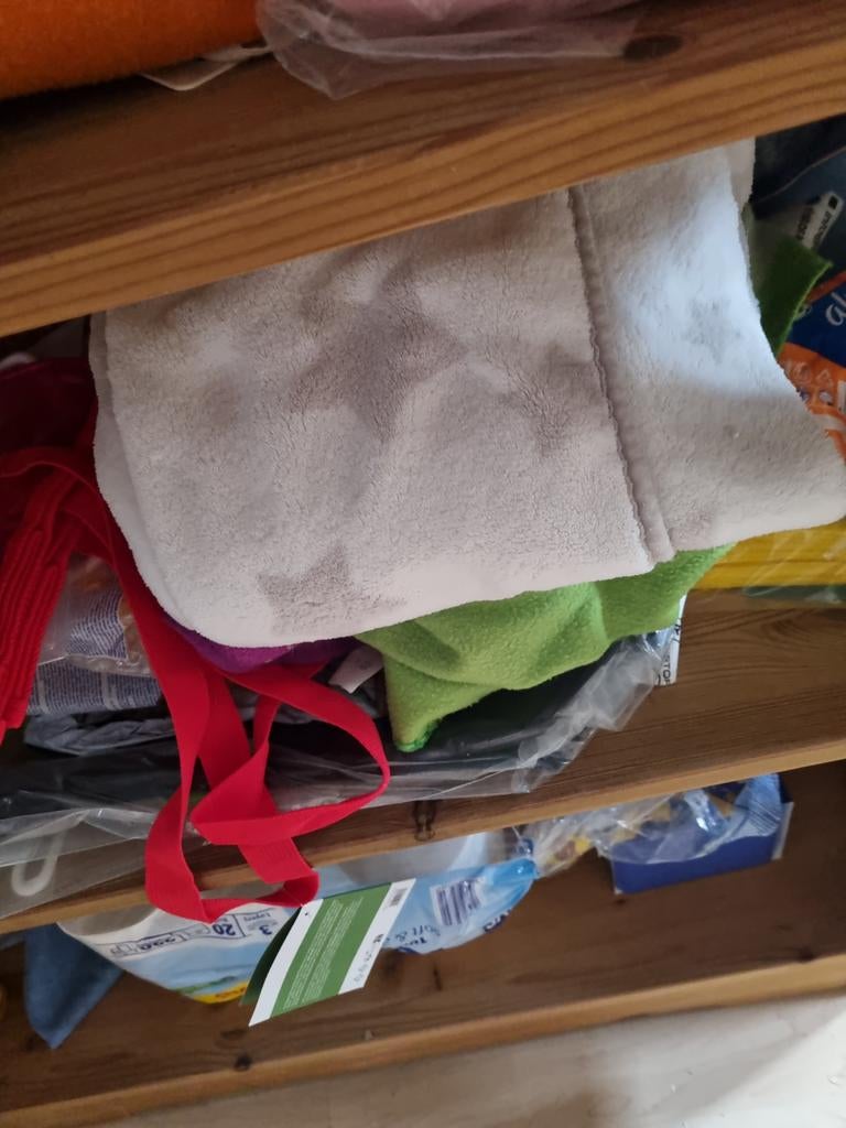 Voerbakken ,dekentjes,speeltjes kat., Ophalen of Verzenden, Zo goed als nieuw