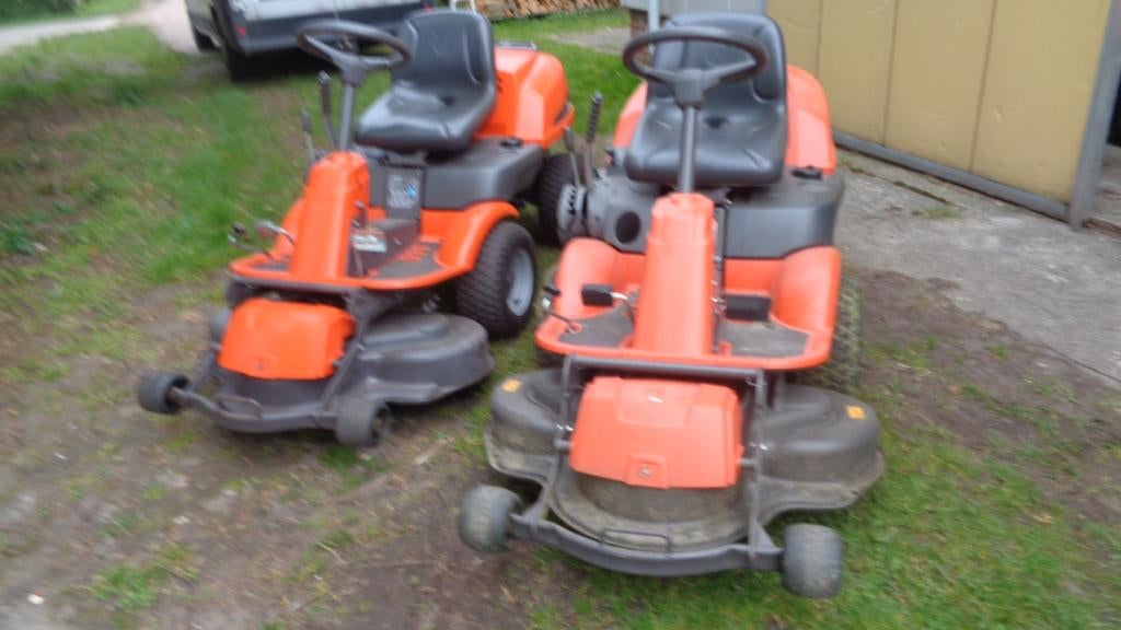 wegens inruil 2 x husqvarna frontmaaiers 15,5 pk /hydrostaat