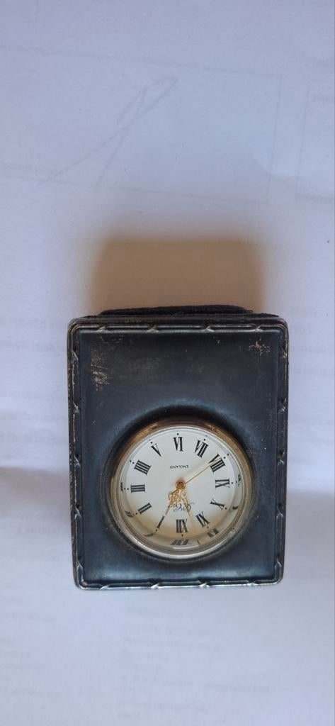 Antieke reisklok in leren etui, Antiek en Kunst, Antiek | Klokken, Ophalen of Verzenden