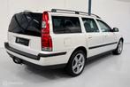 Volvo V70 2.4 T AUTOMAAT / 200PK / YOUNGTIMER, Gebruikt, Wit, 2435 cc, 1570 kg