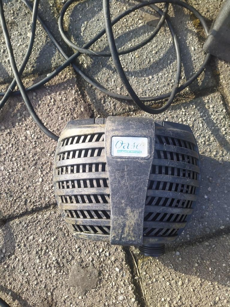Gebruikte Oase vijverpomp met UV lamp en filterbak, Tuin en Terras, Ophalen of Verzenden