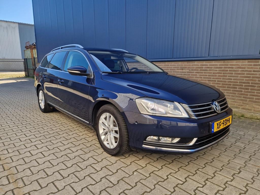 Volkswagen Passat Highline! Automaat 2011  Vol opties!, Auto's, 1441 kg, Passat, USB, Leder en Alcantara