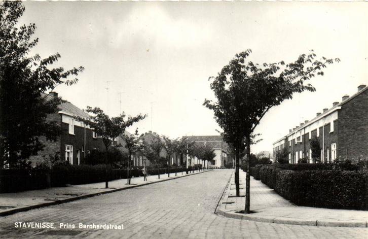 Stavenisse, Prins Bernhardstraat - ongelopen, Verzamelen, Ansichtkaarten | Nederland, Ongelopen, Noord-Brabant, Voor 1920, Ophalen of Verzenden