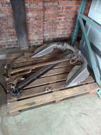 Mooi scheeps anker en bolders, Ophalen