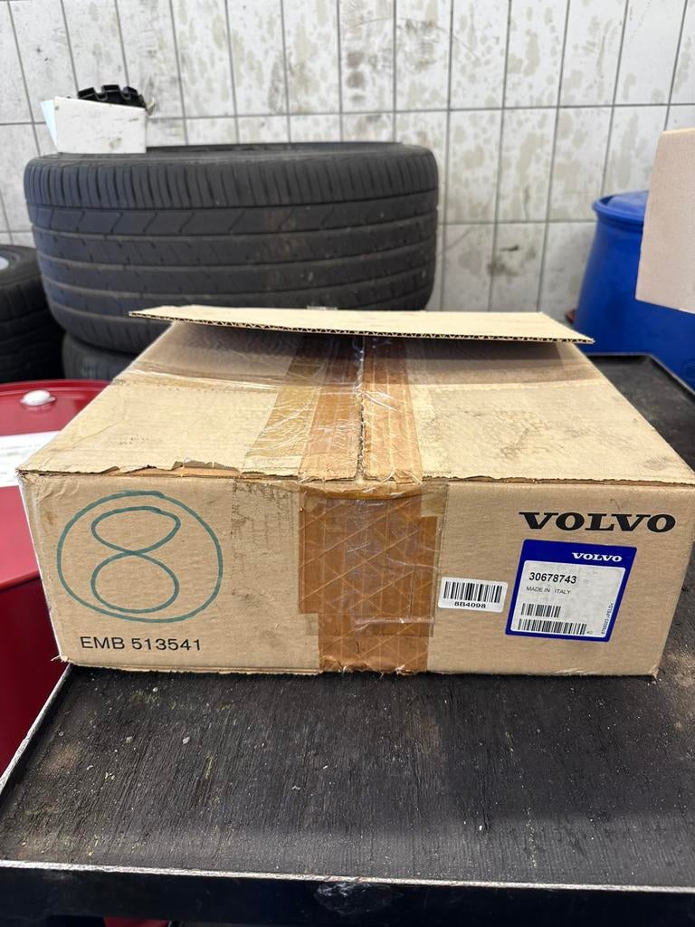 30678743 Nieuw Volvo S40 achterlicht rechts, Auto-onderdelen, Ophalen, Nieuw, Volvo