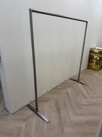 2 stevige kledingrekken, Ophalen, Zo goed als nieuw