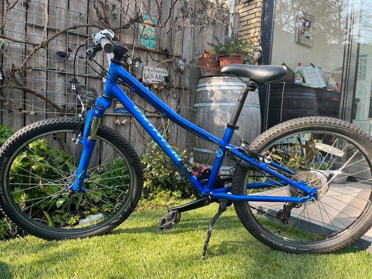 Specialized Hotrock 24” mountainbike voor kinderen (7+ jaar), Fietsen en Brommers, Fietsen | Kinderfietsjes, Zo goed als nieuw