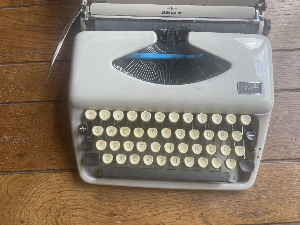 Typemachine Adler, Diversen, Typemachines, Ophalen of Verzenden