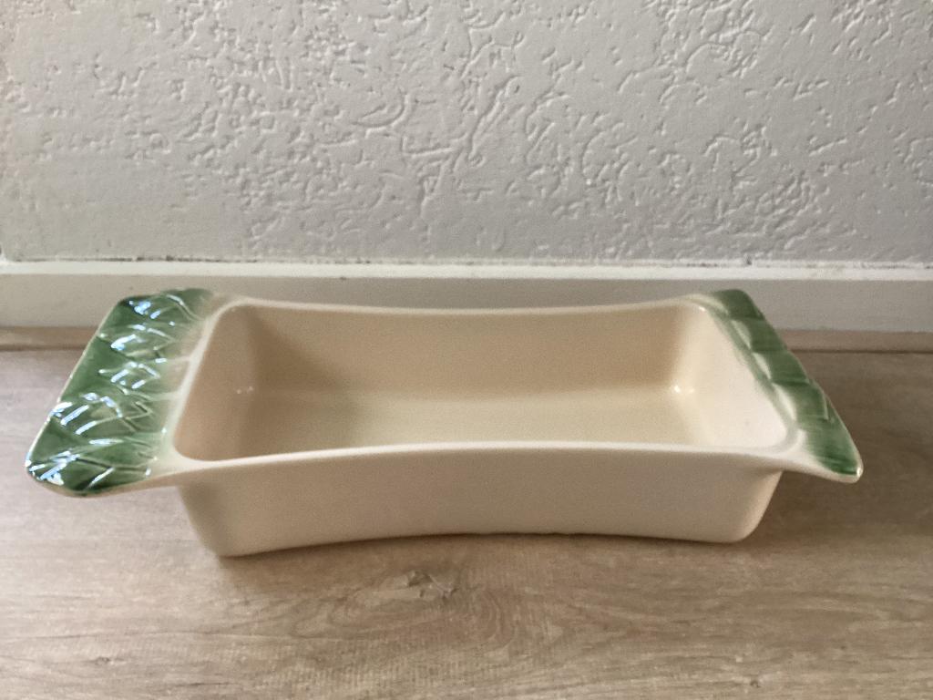 Grote aspergeschaal Bretons majolica schaal vintage asperges, Keramiek, Ophalen of Verzenden, Overige stijlen, Schaal of Schalen