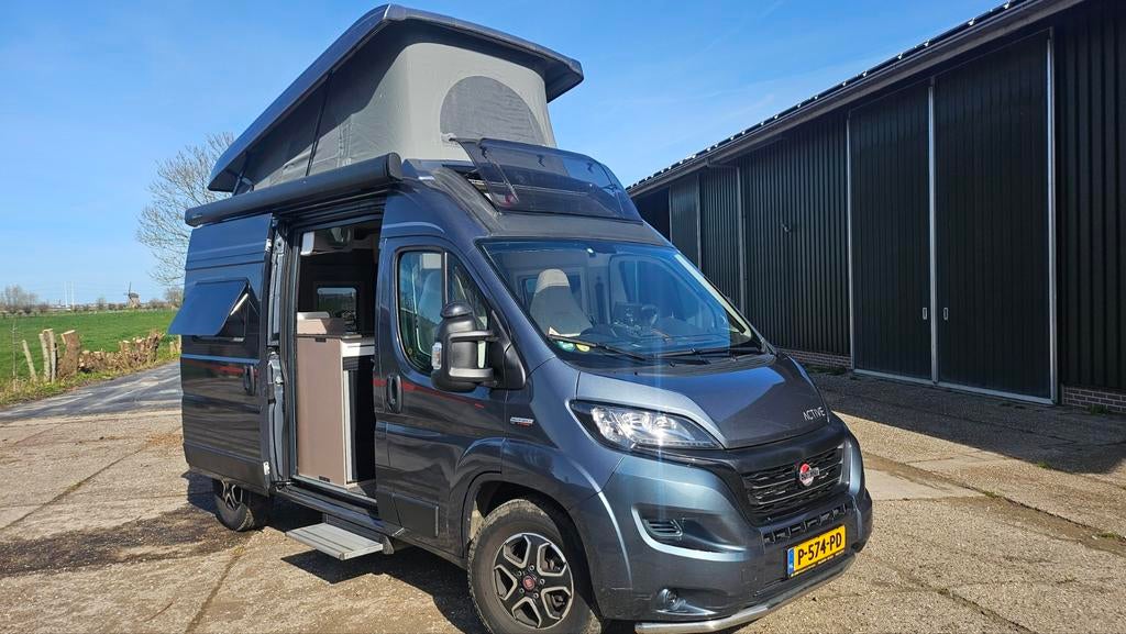Luxe Bürstner buscamper van 5.40 m met 4 slaapplaatsen, Caravans en Kamperen, Campers, Automaat, Buscamper of Camperbus, Ringverwarming
