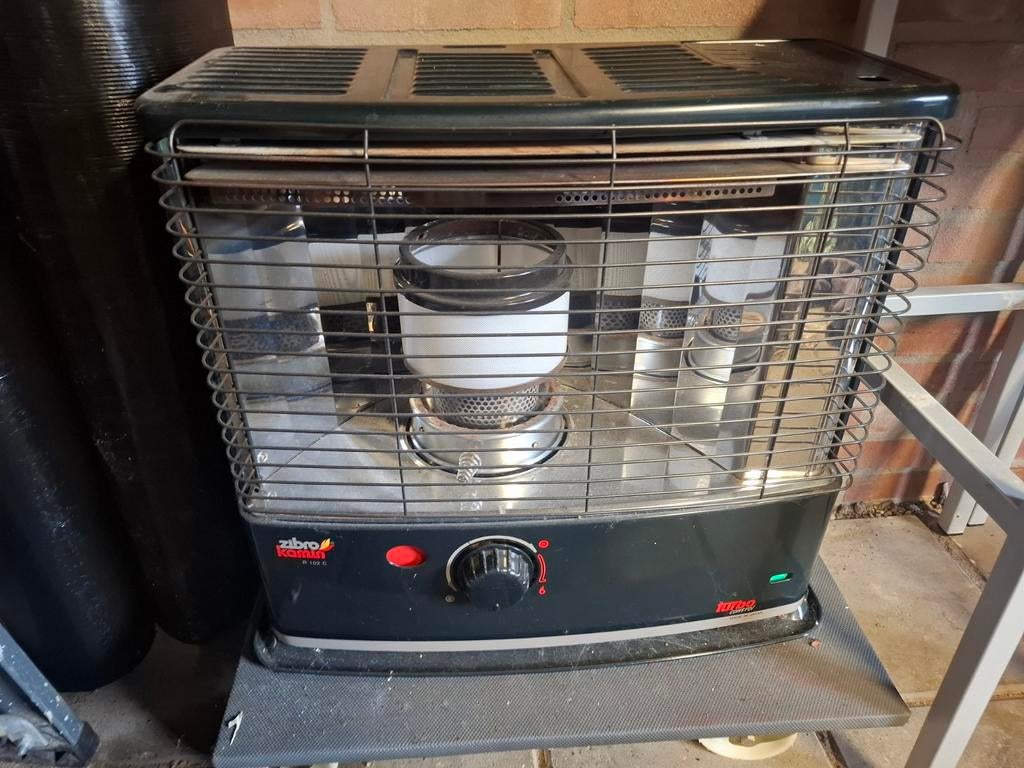 Zibro kachel dubbelbrander r 102 c, Huis en Inrichting, Kachels, Ophalen, Gebruikt, Overige brandstoffen, Petroleumkachel