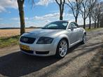 Audi TT 1.8 T Coupe, Slechts 145895km., Voorwielaandrijving, TT, Zwart, 4 cilinders