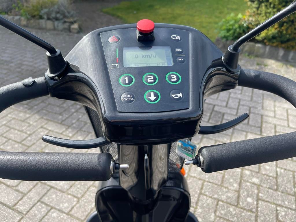 Hele mooie Life& Mobility Solo 3 driewieler scootmobiel, Ophalen, Life and Mobility, 16 t/m 25 km, Zo goed als nieuw