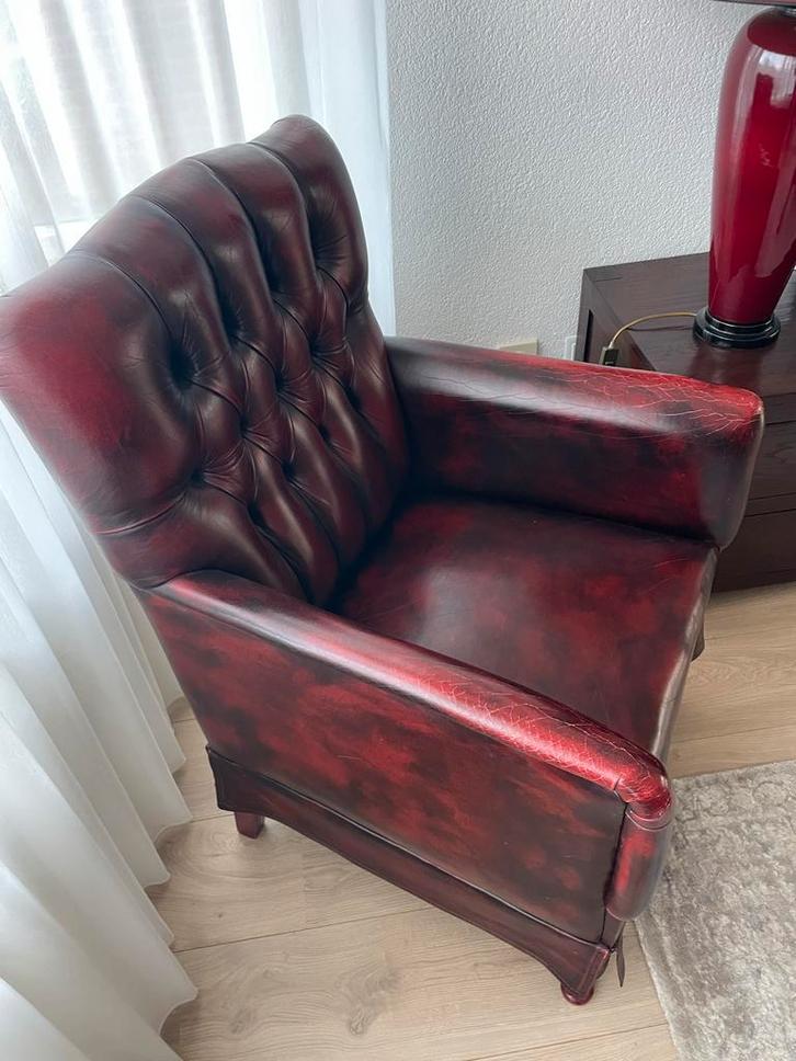 Antiek rood leren fauteuil, Huis en Inrichting, Fauteuils, Gebruikt, Leer, 50 tot 75 cm, Minder dan 75 cm, Ophalen