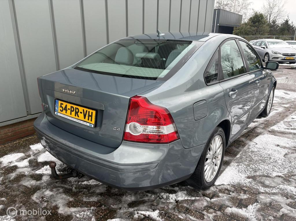 Volvo S40 2.4 Momentum, Voorwielaandrijving, Stof, Gebruikt, Beige