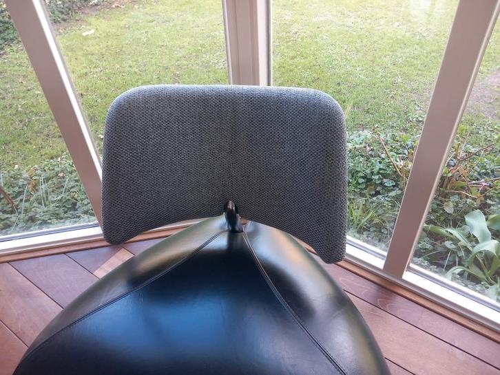 Leolux pallone Pa, Huis en Inrichting, Fauteuils, Zo goed als nieuw, Leer, 75 tot 100 cm, Ophalen