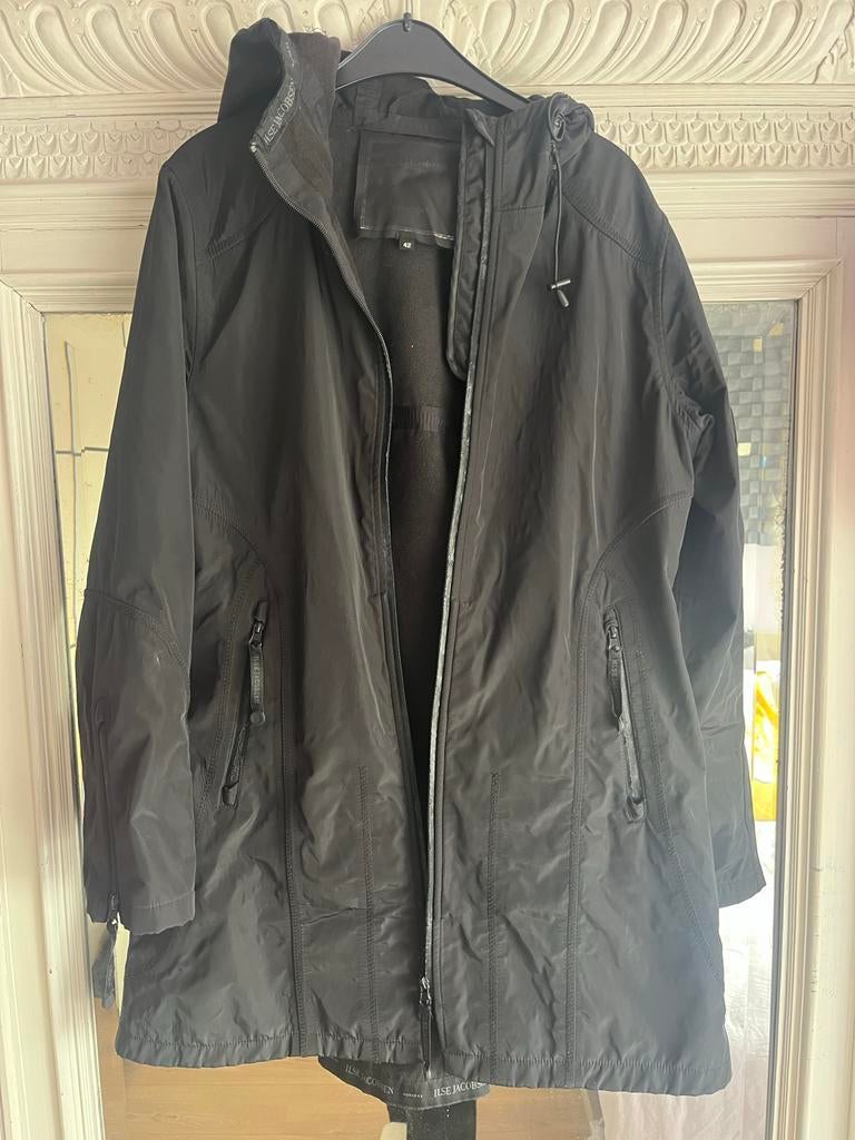 Ilse Jacobsen regenjas maat 42, Kleding | Dames, Jassen | Zomer, Ophalen of Verzenden, Gedragen, Maat 42/44 (L), Zwart