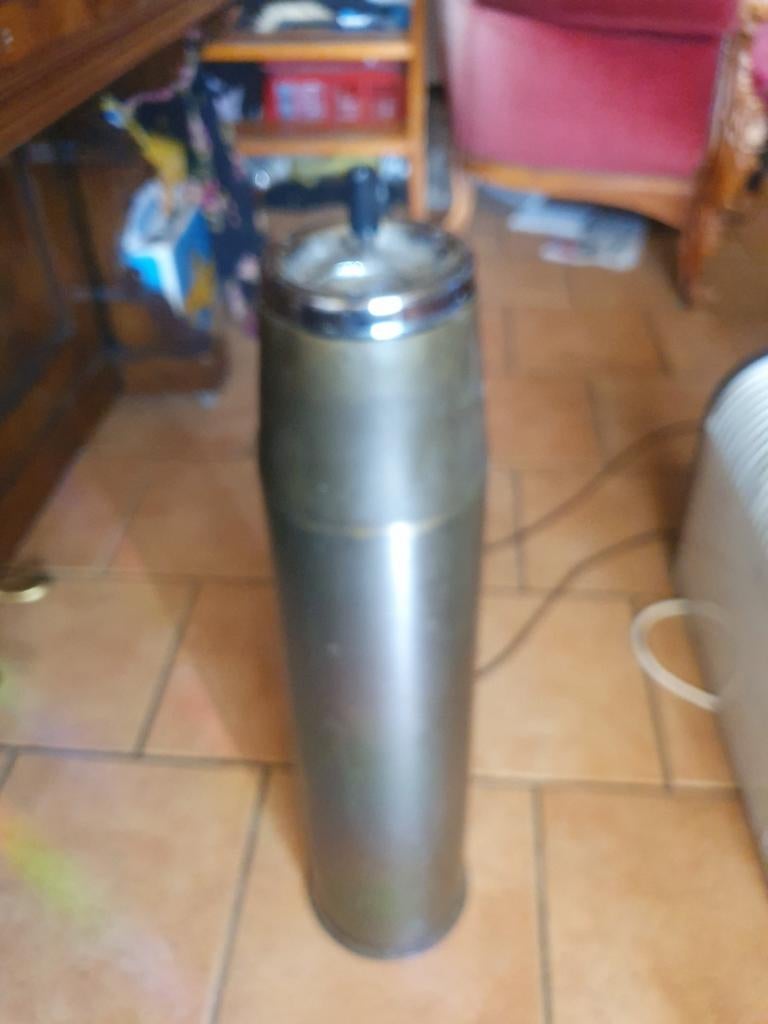 Grote hulzen en kogelpunten - Militaire decoratie, Ophalen of Verzenden, Overige soorten, Overige gebieden, Hulzen of Bodemvondsten