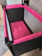 Vrijwel nieuw campingbedje, rose met zwart, Ophalen, Zo goed als nieuw, Reisbedje