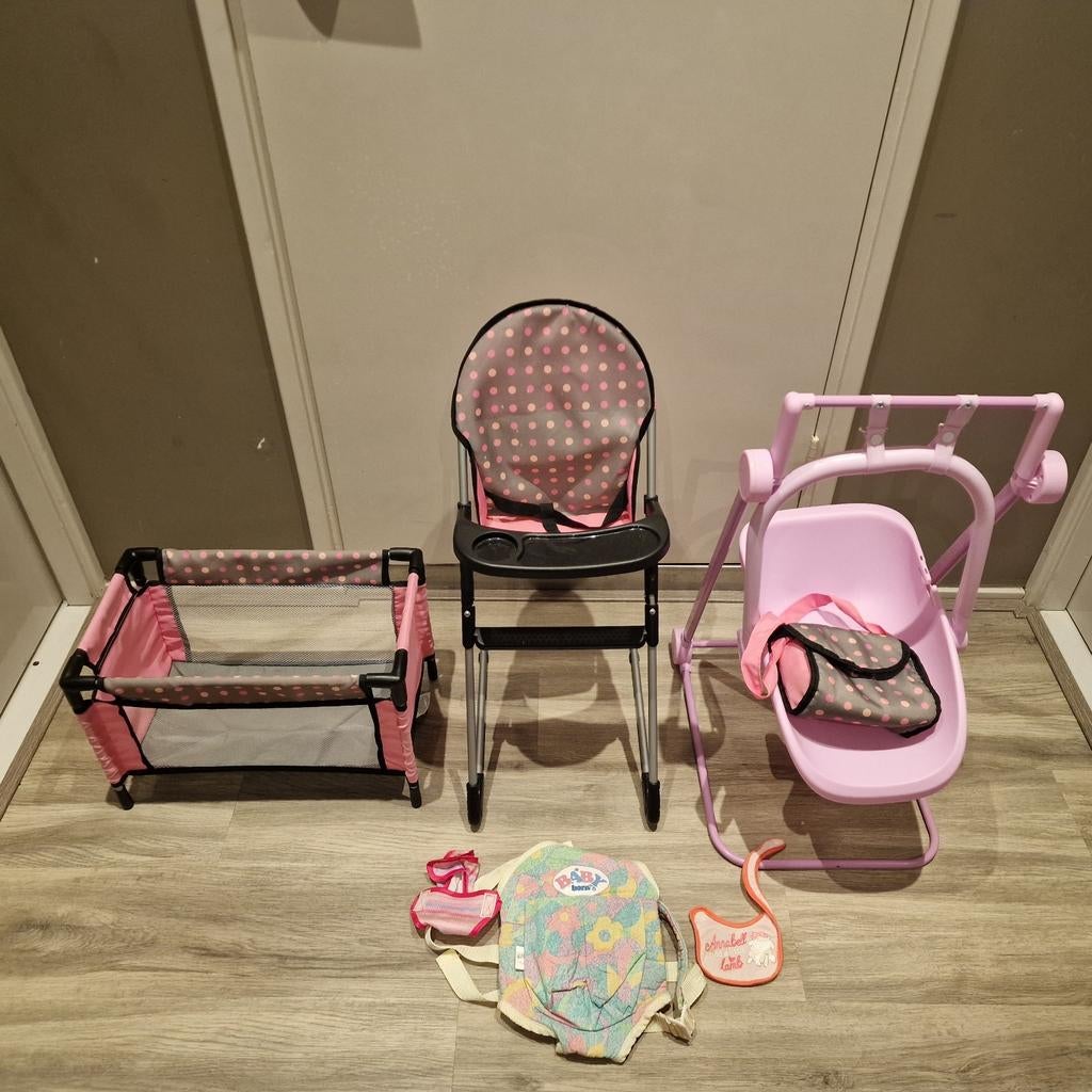 Baby Born kinderwagen, bedje, eetstoel, buggy en draagzak, Kinderen en Baby's, Speelgoed | Poppen, Ophalen, Zo goed als nieuw