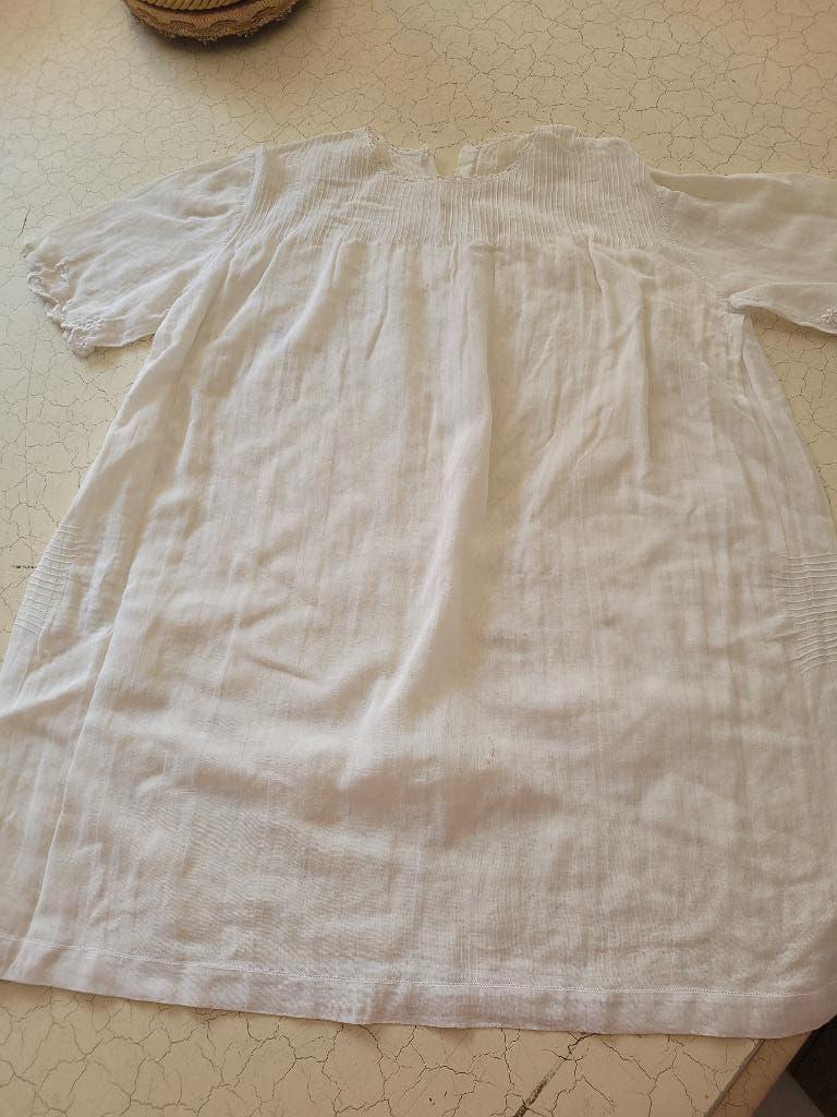 Antiek ragfijn kinderjurkje poppen jurkje