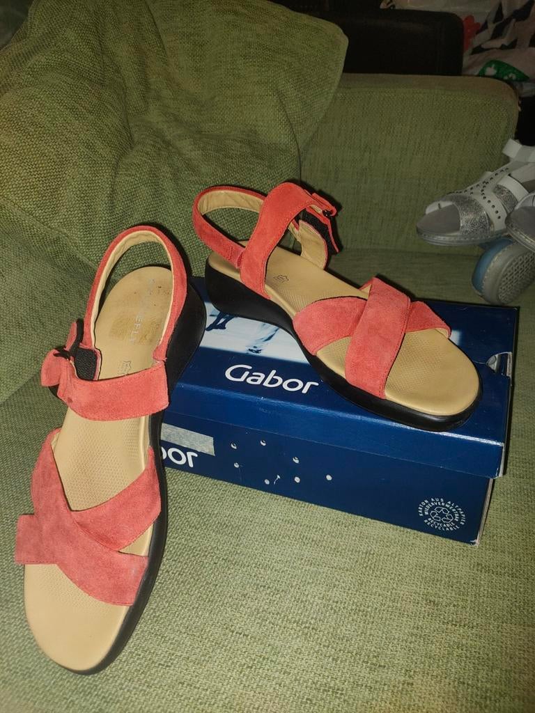 Gabor Sandalen - Maat 6.5/ 40 - Rosso Kleur, Kleding | Dames, Ophalen, Gabor, Sandalen of Muiltjes, Zo goed als nieuw