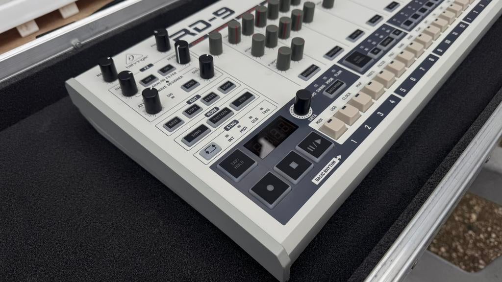Behringer RD9, Muziek en Instrumenten, Drumcomputers, Ophalen of Verzenden, Zo goed als nieuw, Overige merken