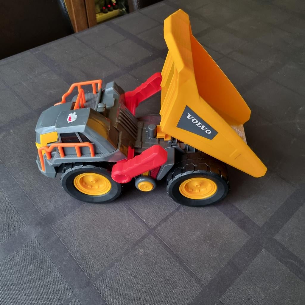Volvo kiepwagen speelgoed, Ophalen of Verzenden, Gebruikt