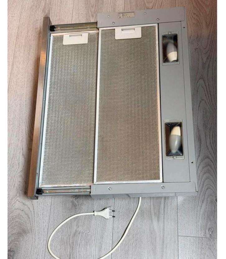 ETNA AV560RVS - Vlakscherm uitschuifbare afzuigkap - 60 cm, Witgoed en Apparatuur, Afzuigkappen, Zo goed als nieuw, Inbouw, Vlakschermkap