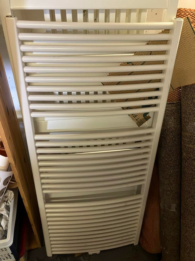Handdoekverwarming in nette staat, Ophalen, Radiator, Minder dan 60 cm, Zo goed als nieuw