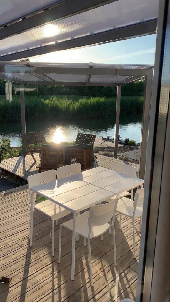 Jonge chalet 2021 – 8p, airco, 2 badkamers, eigen steiger, Meer dan 6