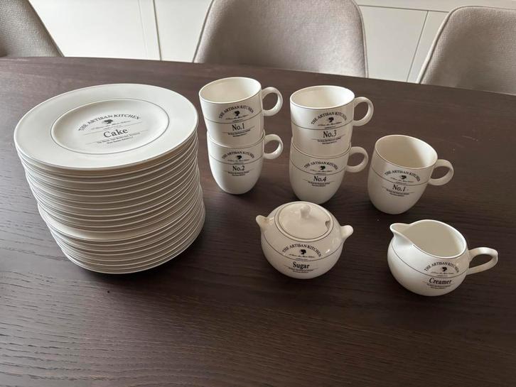 Servies gebaksbordje kopje suiker melk artisan kitchen crème, Huis en Inrichting, Keuken | Servies, Zo goed als nieuw, Bord(en)