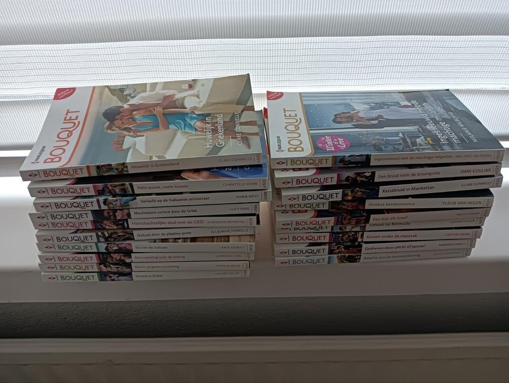 55 Bouquet Harlequin boekjes. 4300/4400/4500/4600 series, Ophalen of Verzenden, Zo goed als nieuw