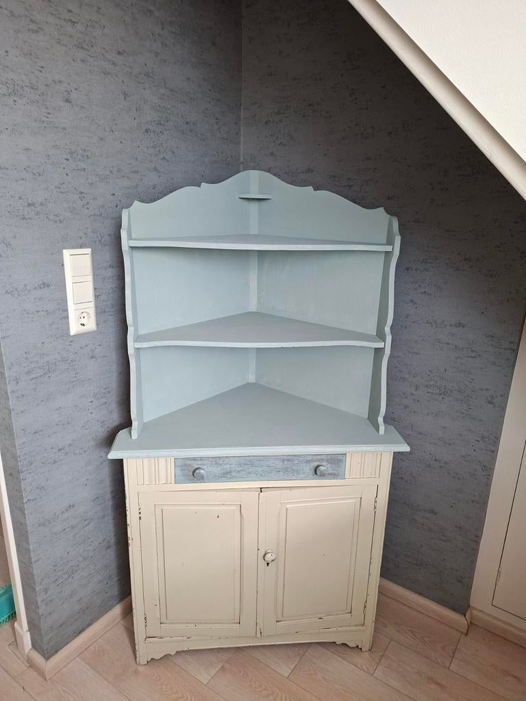 Heel leuk Oud Hoekkastje, Ophalen