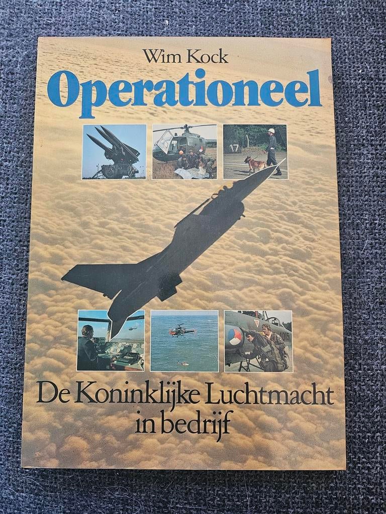 Operationeel: De Koninklijke Luchtmacht in bedrijf, Ophalen of Verzenden, Zo goed als nieuw