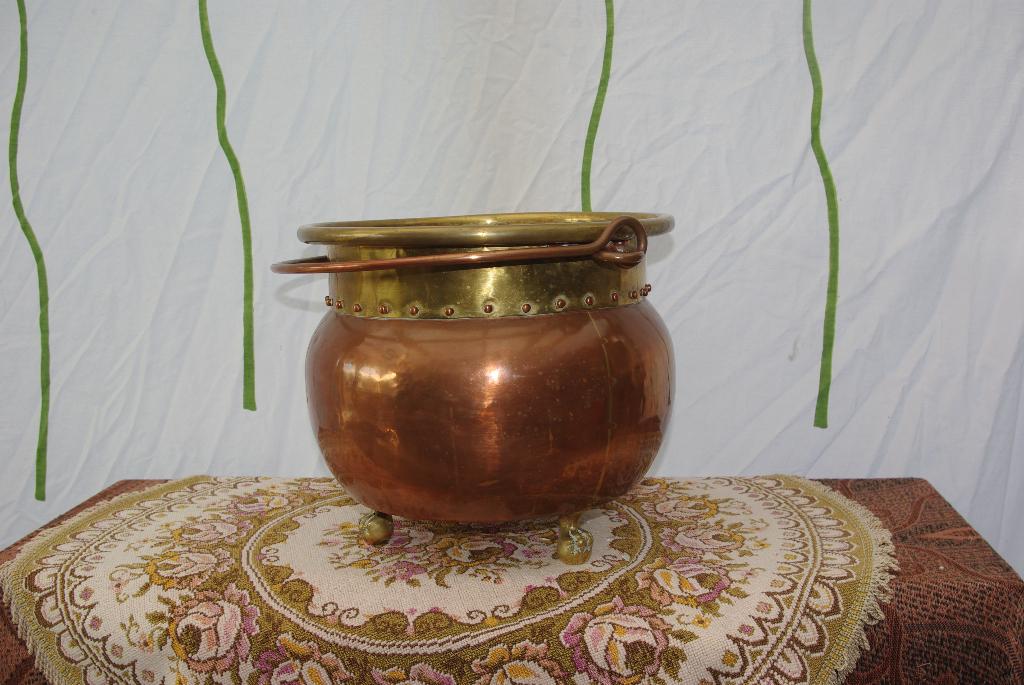 Pot Rood/ Geel koper, Ophalen of Verzenden