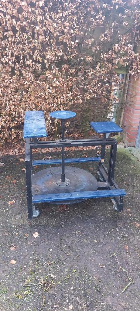 Robuuste handmatige pottenbakkersschijf op wielen, Hobby en Vrije tijd, Pottenbakken, Ophalen, Gebruikt