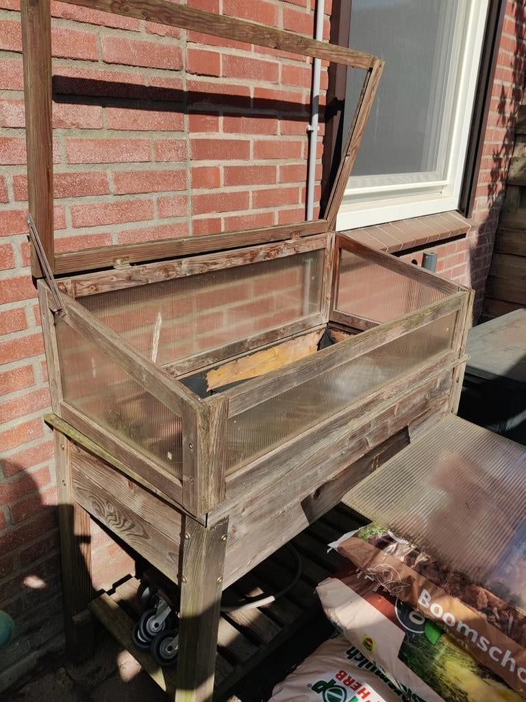 Gratis af te halen; kweektafel, Ophalen of Verzenden