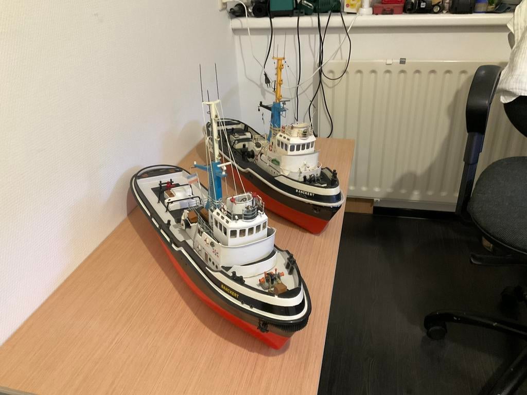 BANCKERT.  Billing Boats.     €100,-, Ophalen, Zo goed als nieuw