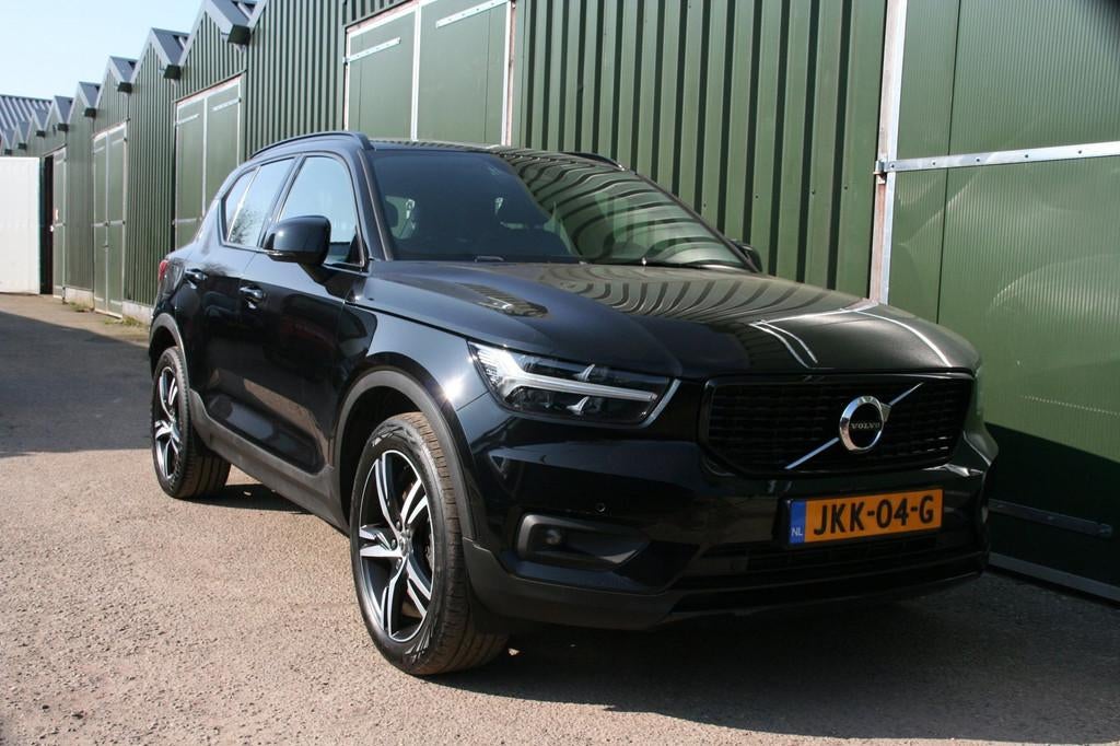 Volvo XC40 1.5 T5 Recharge R-Design, SPORT LEER, NAVIGATIE,, Auto's, Volvo, Zwart, Plug-in hybride, Bedrijf, Lichtsensor