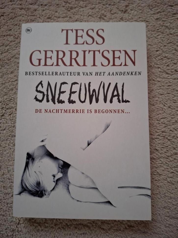 Sneeuwval, schrijfster Tess Gerritsen, Boeken, Thrillers, Zo goed als nieuw, Ophalen of Verzenden